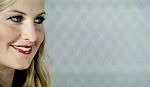 ce_welovetoentertainyou_100902_005.jpg