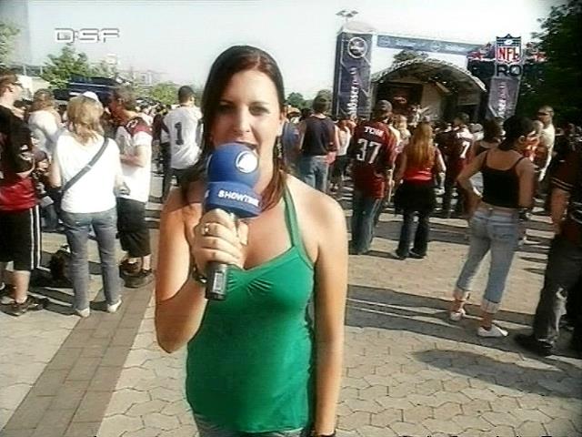 eb_afshowtime_070504_03.jpg